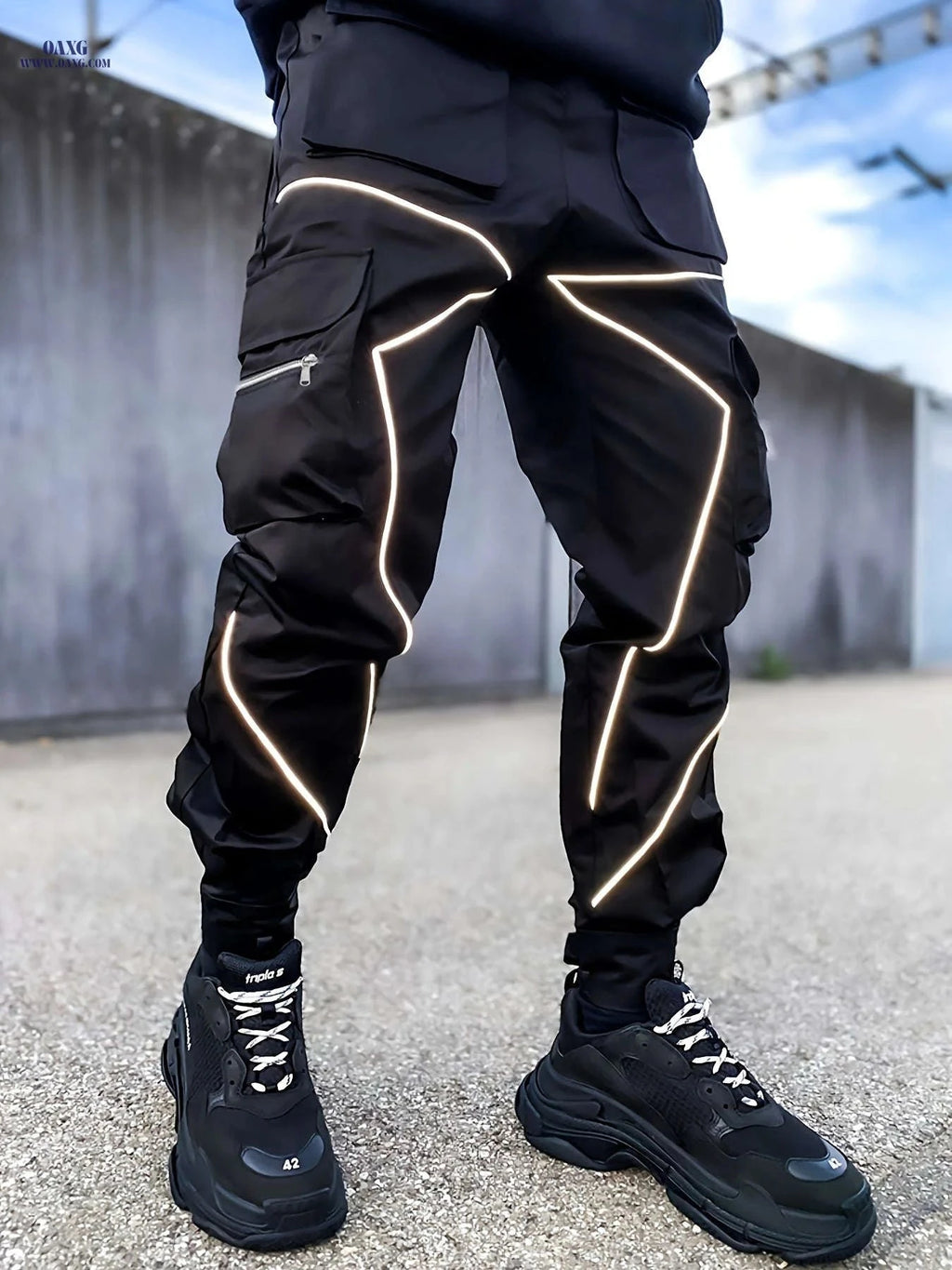 Men's Loose Straight-Leg Cargo Pants - Multiple Pockets & Reflective Details   OAXG 