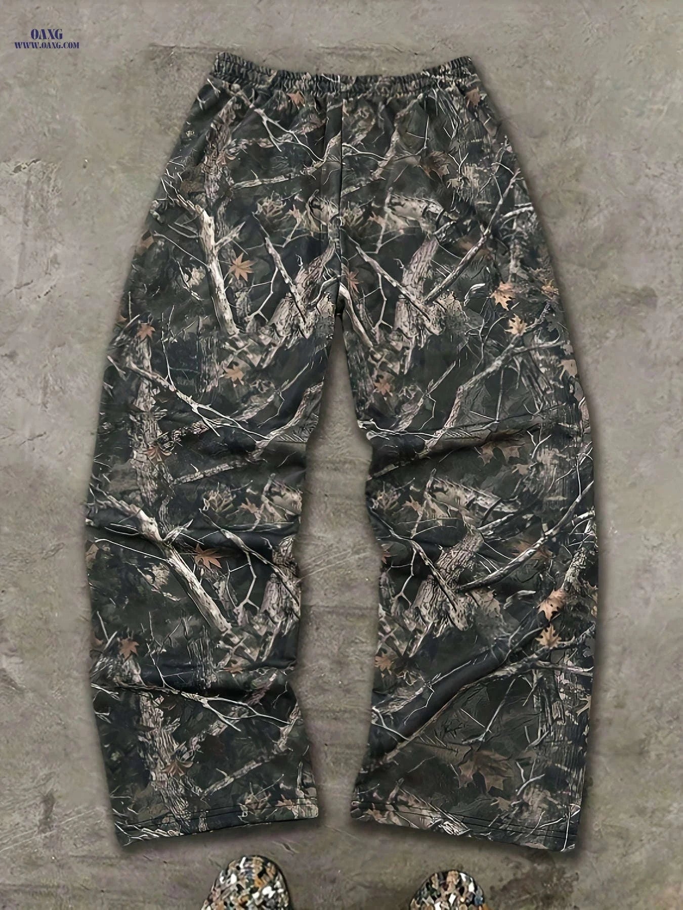 Men's Relaxed-Fit Camo Pants - Elastic Waistband for Comfort   OAXG 