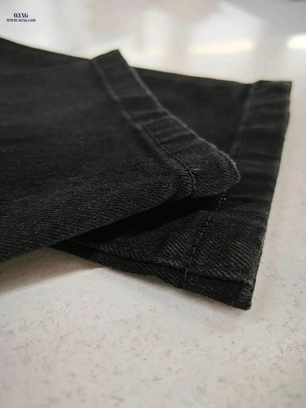 Men's Slim-Fit Black Jeans - Stretch Denim for All Seasons   OAXG 