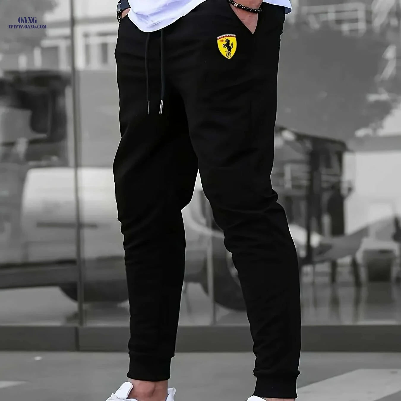 Men's Stretchy Jogger Pants - Athletic Fit with Zipper Pockets   OAXG 