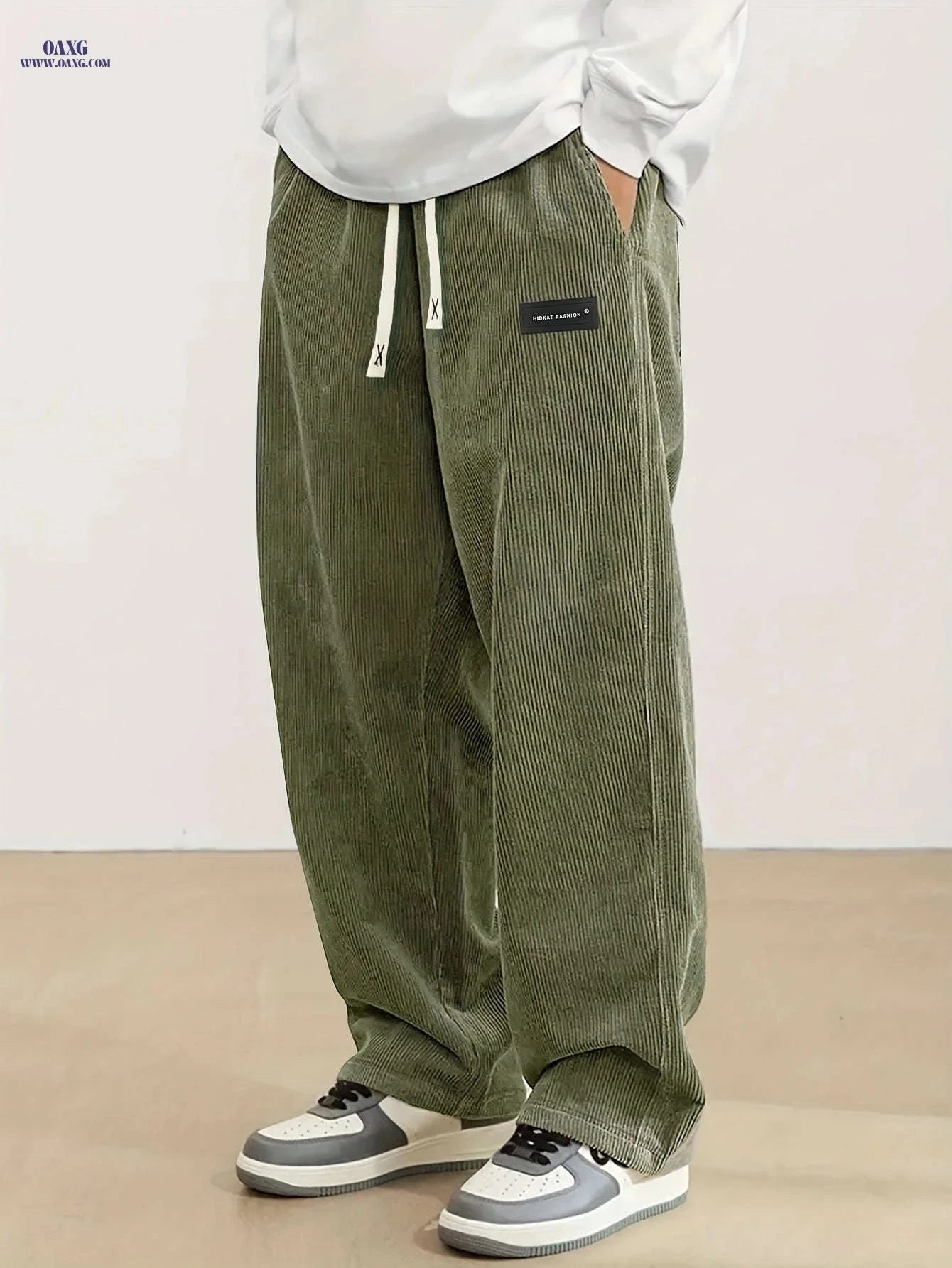 Men's Vintage Corduroy Pants with Elastic Waist - Casual Straight-Leg   OAXG 