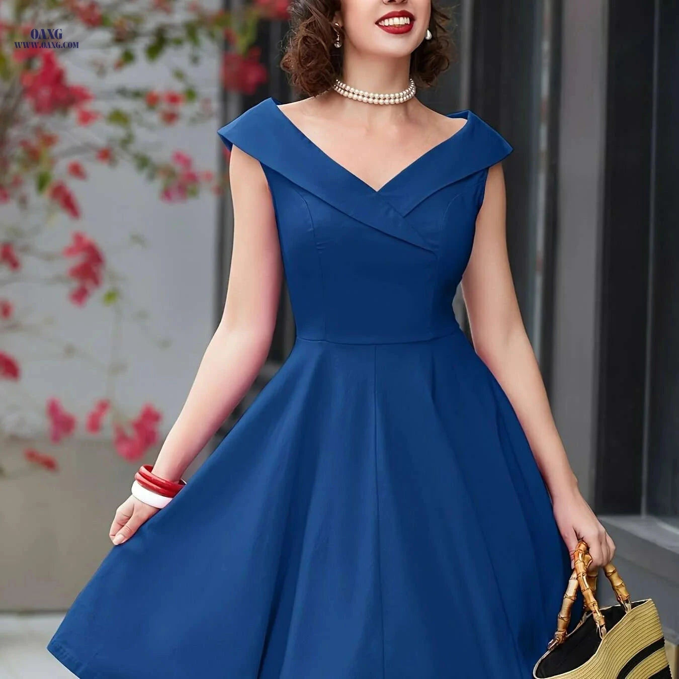 MUXXN Vintage 1950s A-Line Swing Dress - Elegant V-Neck, Long Sleeve   OAXG 