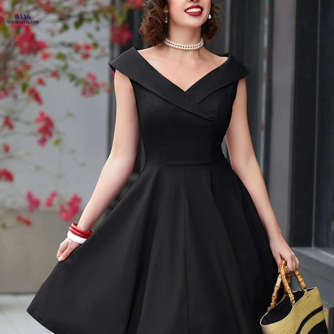 MUXXN Vintage 1950s A-Line Swing Dress - Elegant V-Neck, Long Sleeve   OAXG 