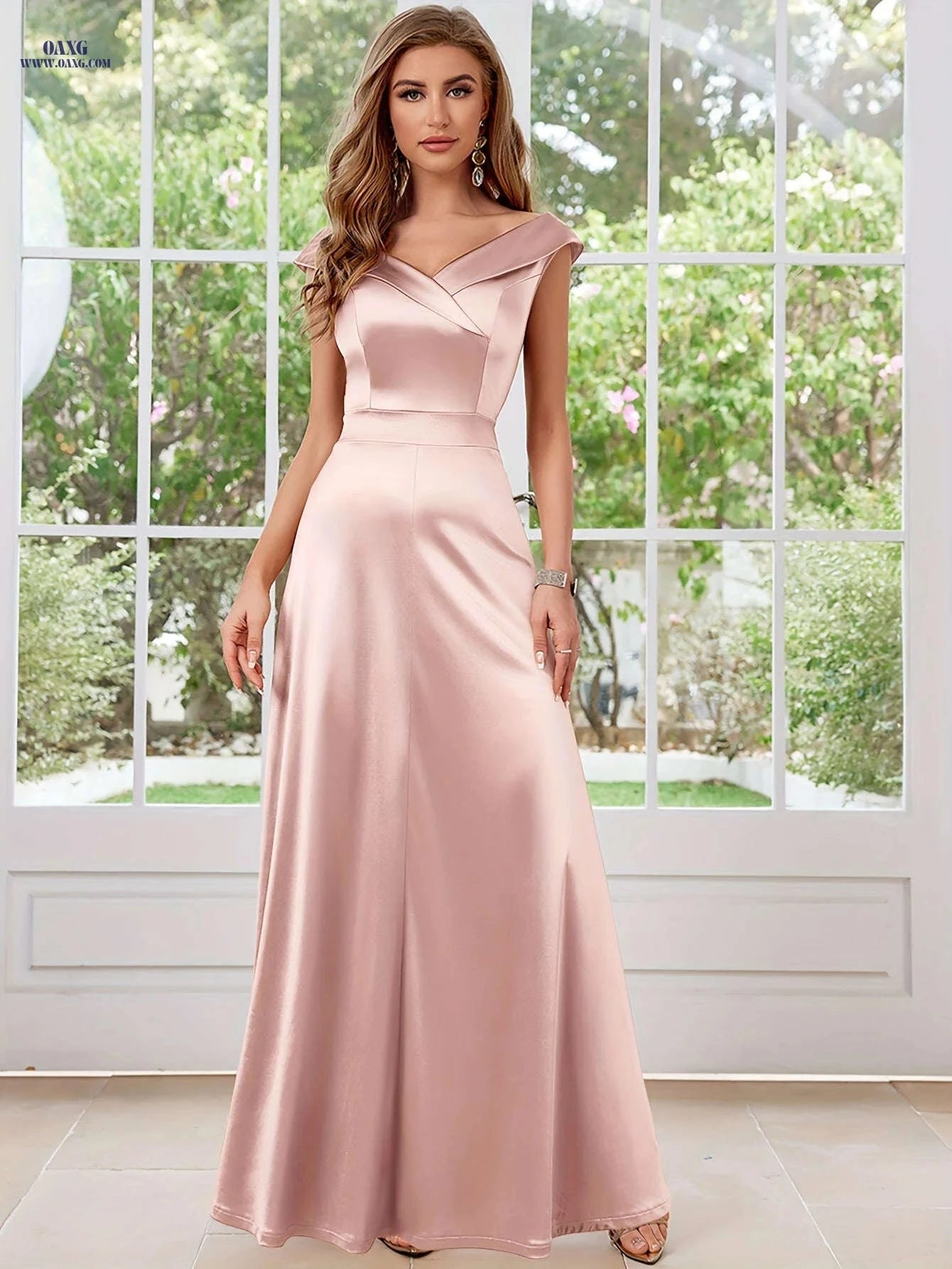 MUXXN Vintage Satin V-Neck Party Dress - Elegant Fit and Flare Design   OAXG 