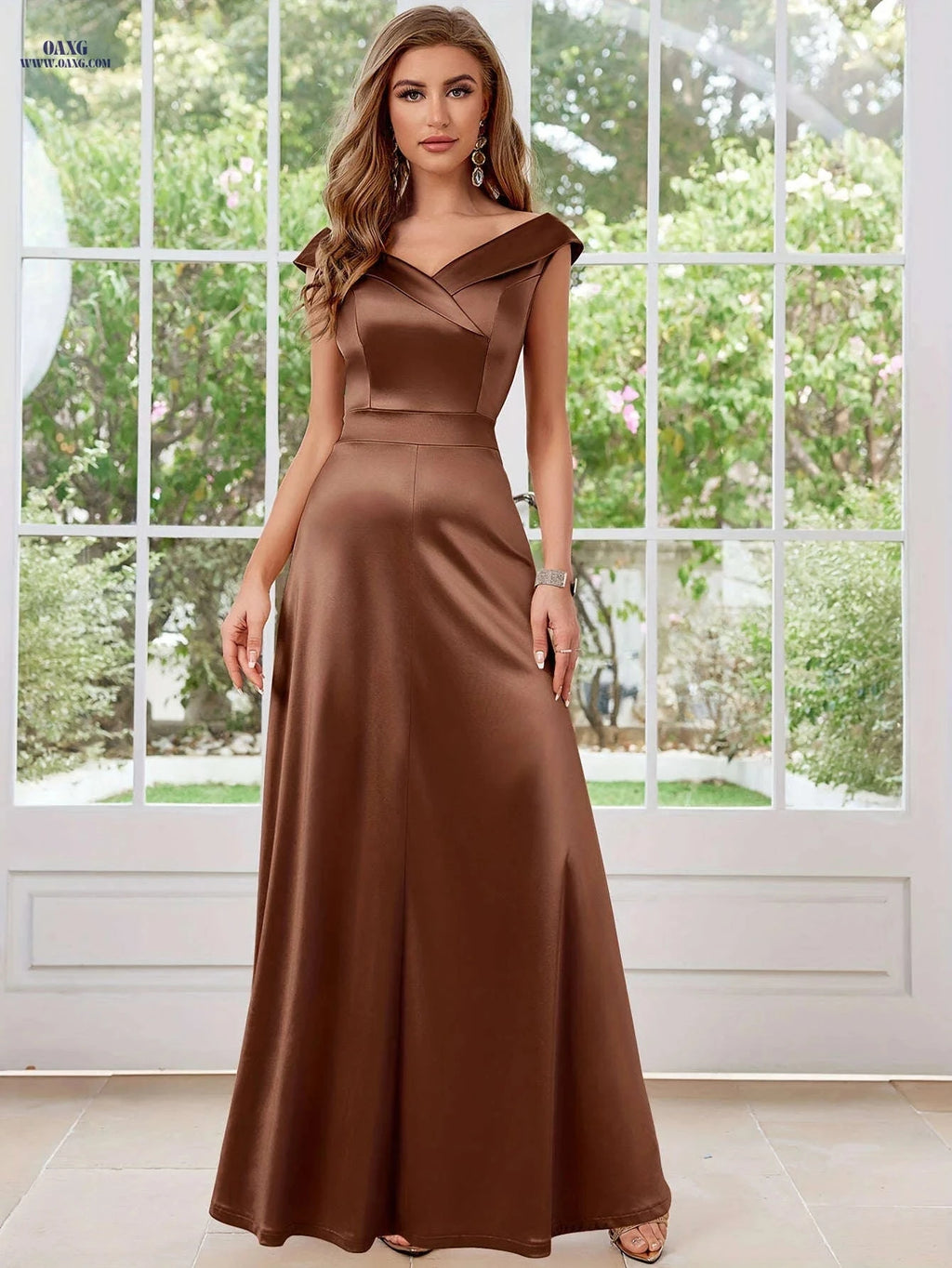 MUXXN Vintage Satin V-Neck Party Dress - Elegant Fit and Flare Design   OAXG 