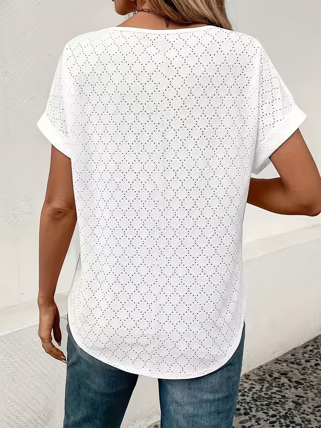 New Spring And Summer Sweet Hollow Solid Color V-Neck Textured Floral Short-Sleeve T-Shirt, a Casual And Versatile Elegant Top for Women   OAXG White / S