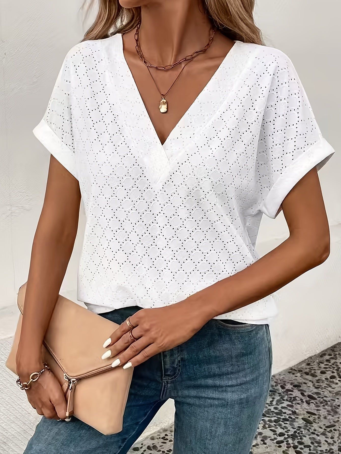 New Spring And Summer Sweet Hollow Solid Color V-Neck Textured Floral Short-Sleeve T-Shirt, a Casual And Versatile Elegant Top for Women   OAXG White / S