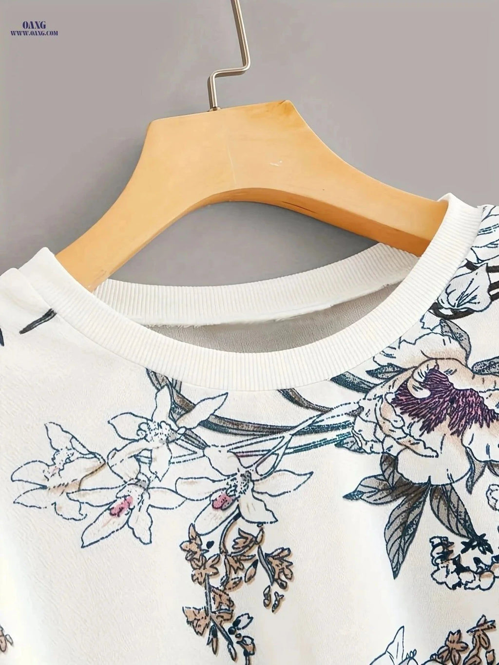 OAXG Round Neck Floral Print Sweatshirt - Vintage Style Top   OAXG Ivory White / S