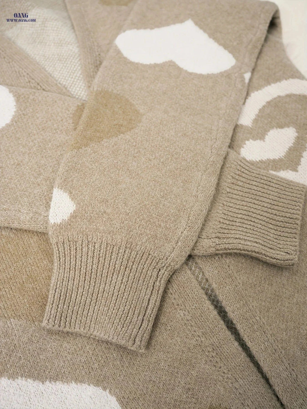 OAXG V-Neck Heart Cardigan - Casual Long Sleeve for Autumn/Winter   OAXG Khaki / S