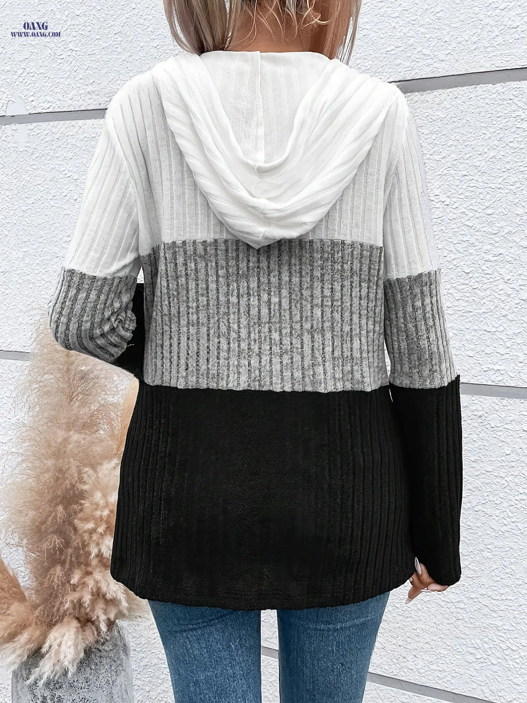 Women's Fashion Hoodie with Directional Rib Stripes, Drawstring, and Zipper   OAXG 