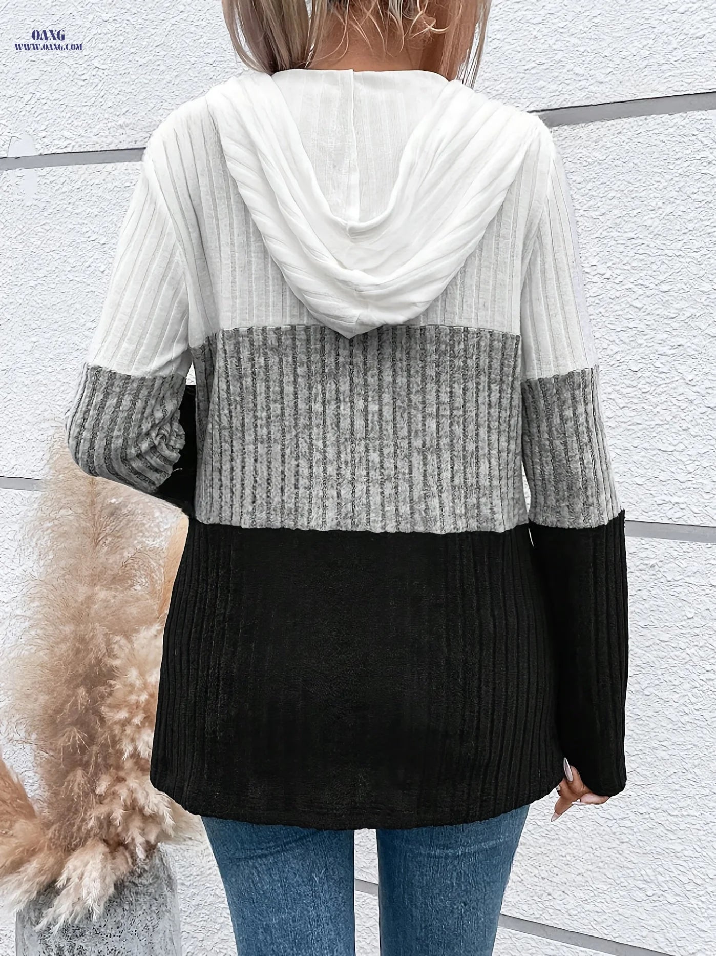 Women's Fashion Hoodie with Directional Rib Stripes, Drawstring, and Zipper   OAXG 