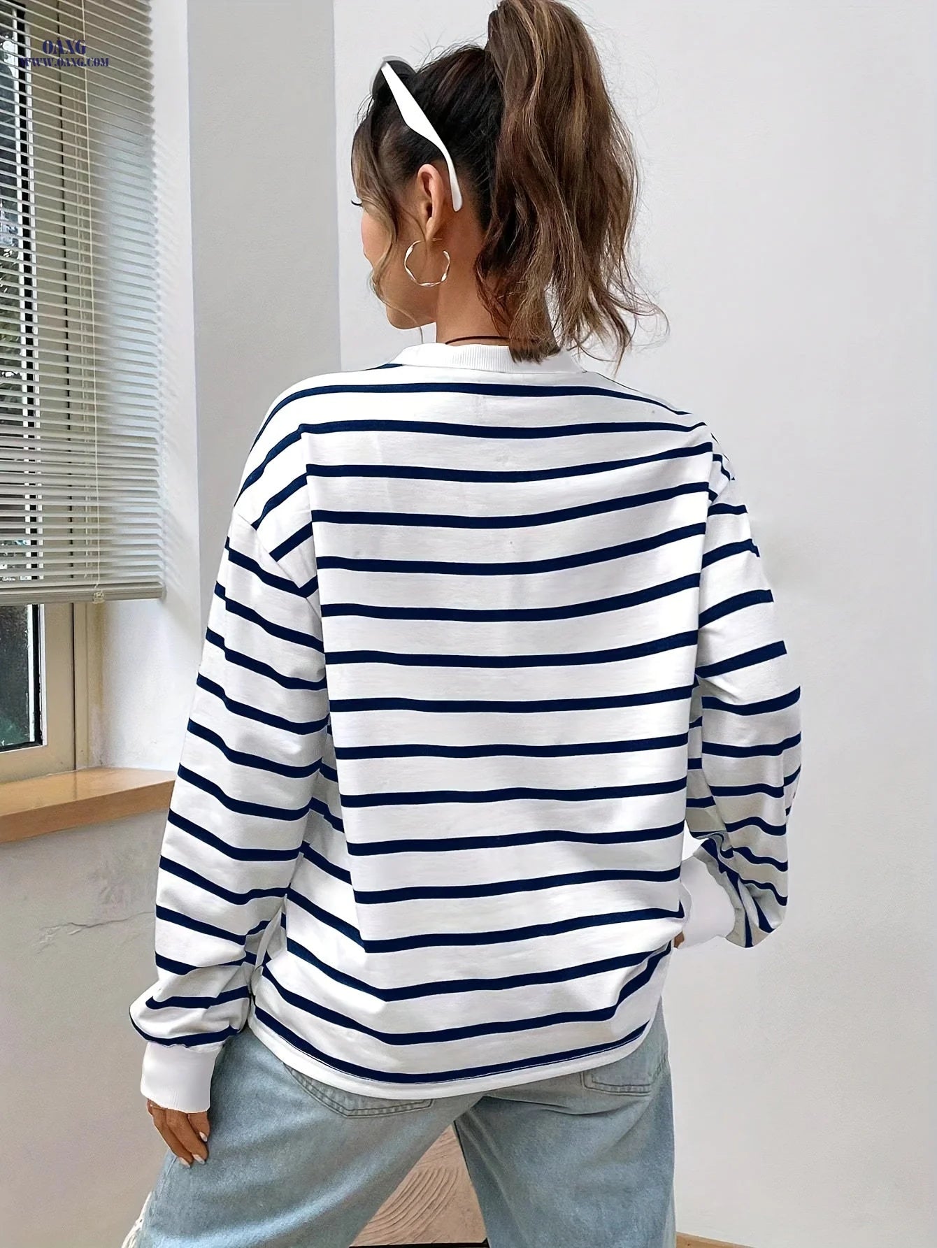 Women'S Striped Sweatshirt   OAXG 