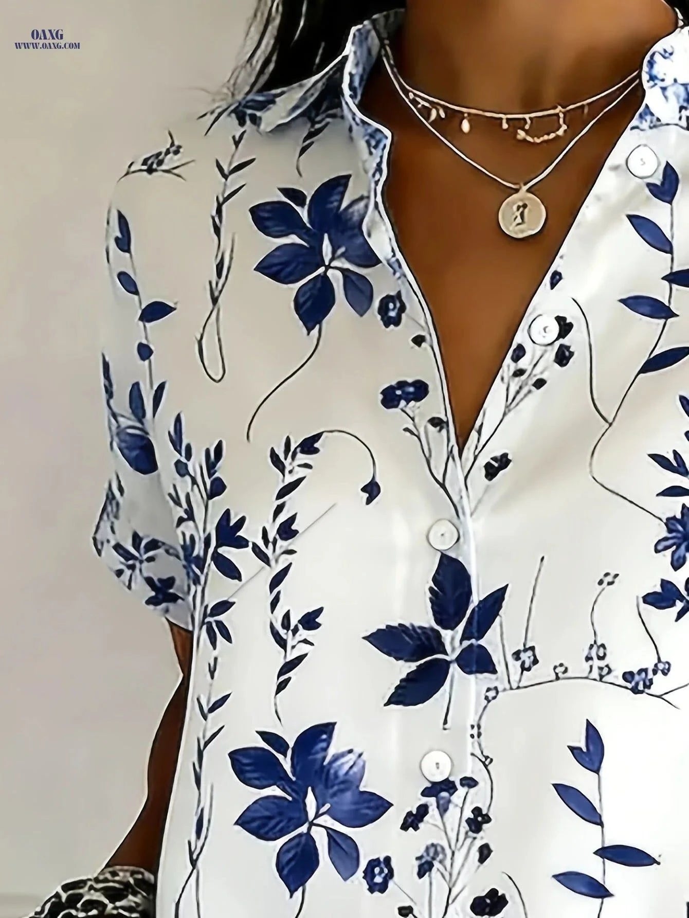 Plus-Size Floral Print Button-Up Blouse - Short Sleeve Casual Style   OAXG White / S