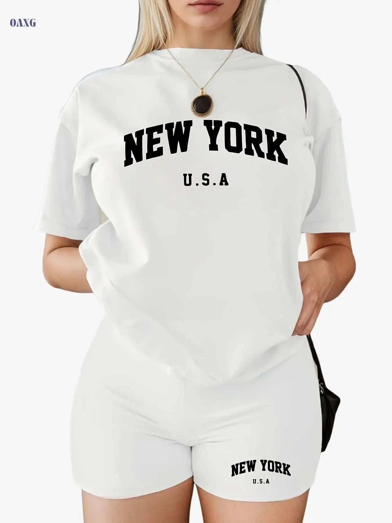 Plus-Size Women's Sports Two-Piece Set - Round Neck, Short Sleeve   OAXG White / S