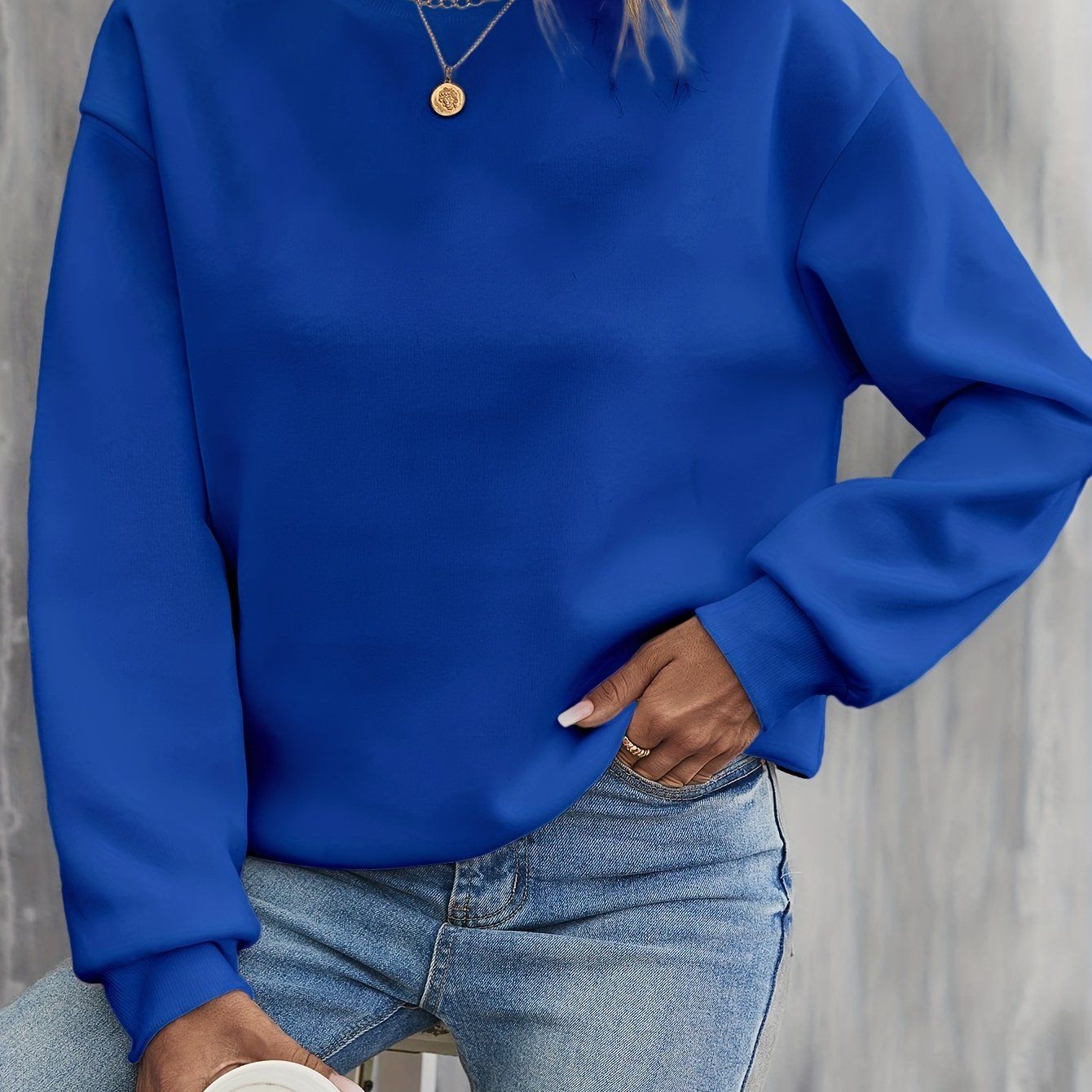 Solid Color Fashion Round Neck Sweatshirt for Women, New Autumn/Winter Pullover, Loose Fit, Versatile, Casual, and Sporty Top   OAXG Klein Blue / S