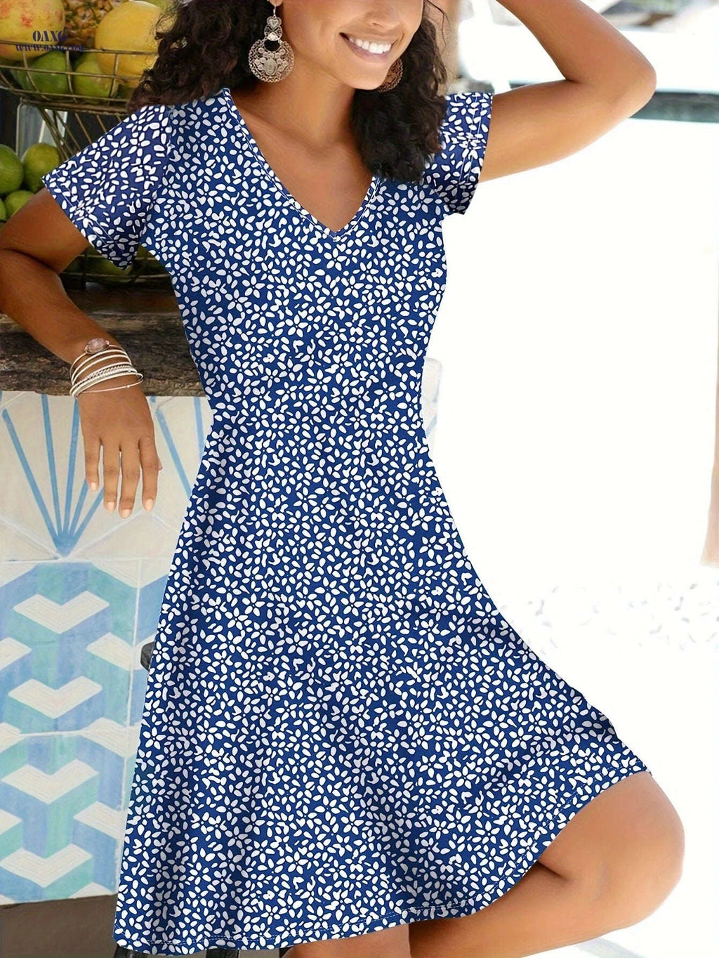 Spring/Summer Women's Floral Mom-Style Vacation Dress - Versatile V-neck   OAXG 