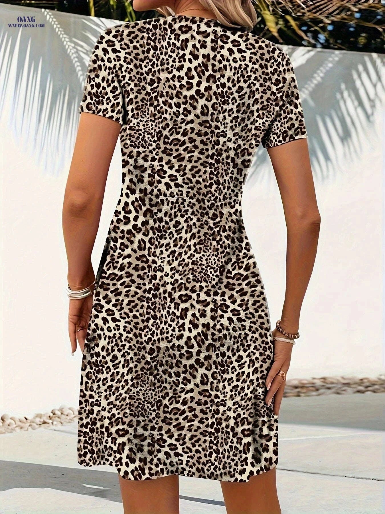 Stylish Leopard Print Twist Dress - Fit and Flare for Summer   OAXG 