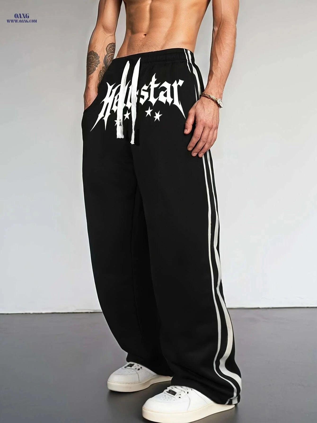 Stylish Men's Jogger Pants - Comfortable Fit with Bold Print Design   OAXG 