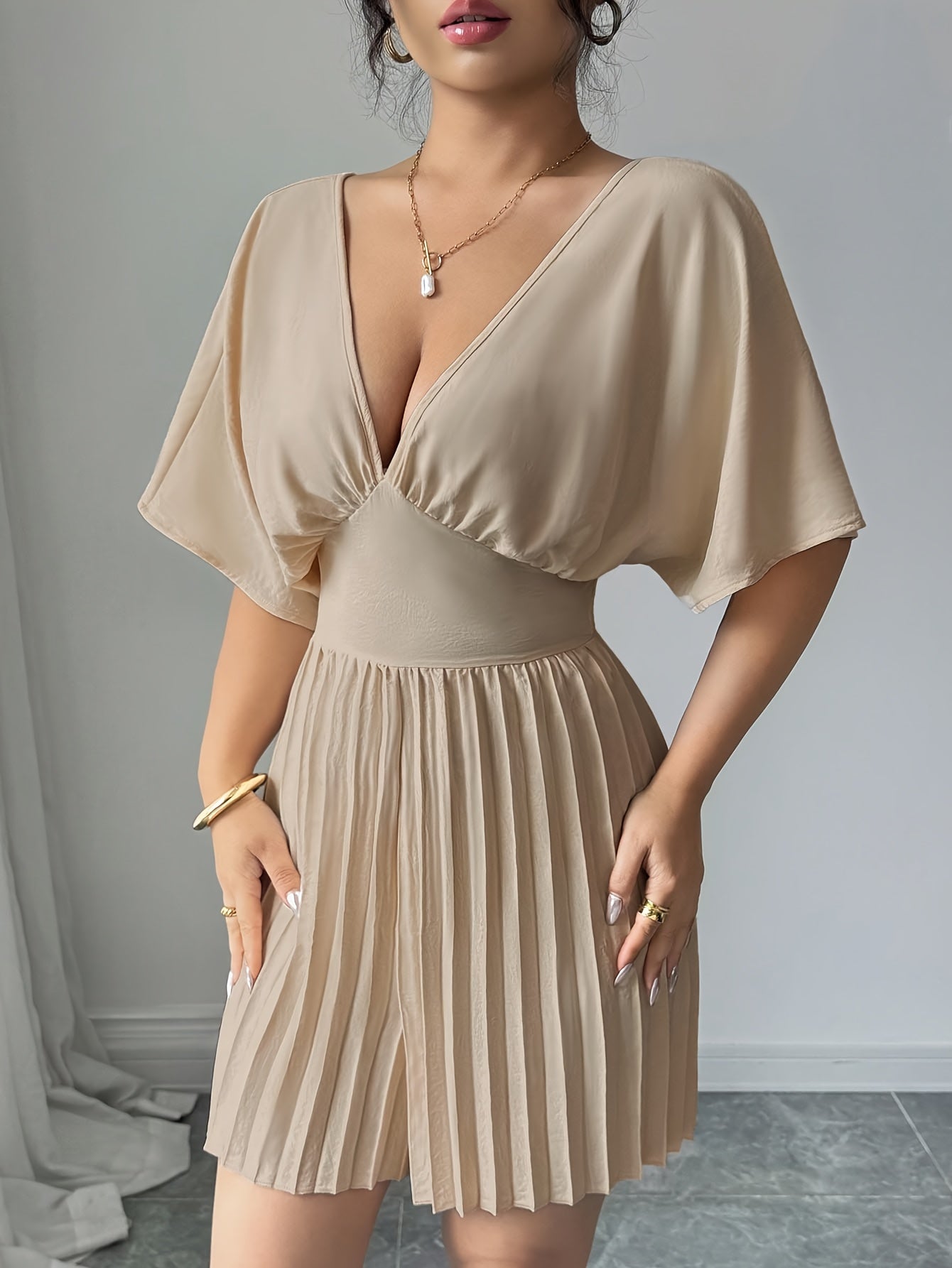 Stylish Solid-Color Jumpsuit - Elegant Wide V-Neck for Spring/Summer   OAXG Apricot / S