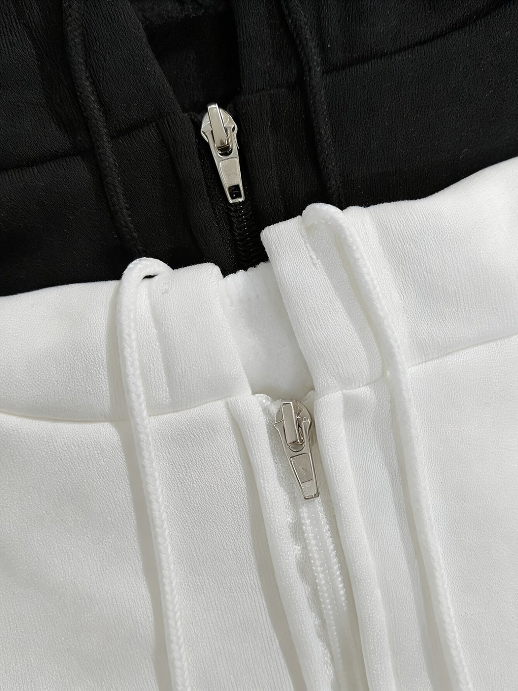 This Is a Two-Piece Set Featuring a Solid Color, Drawstring, Zip-Up Hoodie with Pockets, Designed for Women in a Casual Sporty Style   OAXG White+black / S