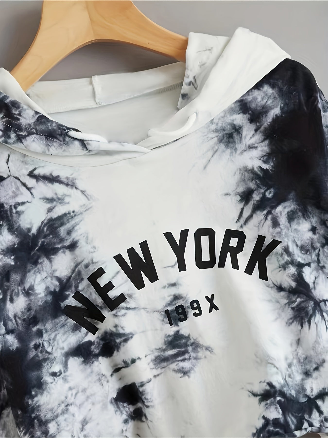Tie Dye Crop Hooded Sweatshirt, Letter Print Long Sleeves Drawstring Sports Hoodie, Women's Activewear   OAXG White / S