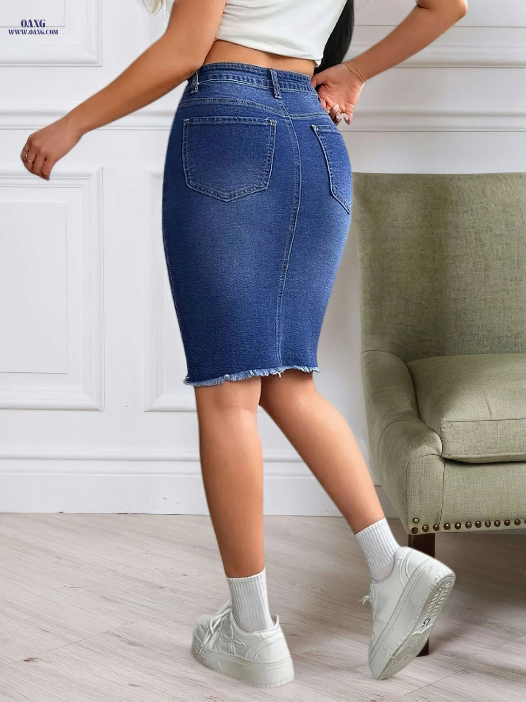 Trendy Mid-Length Blue Skirt with Frayed Edges - Stylish Button Design   OAXG Medium Blue / S