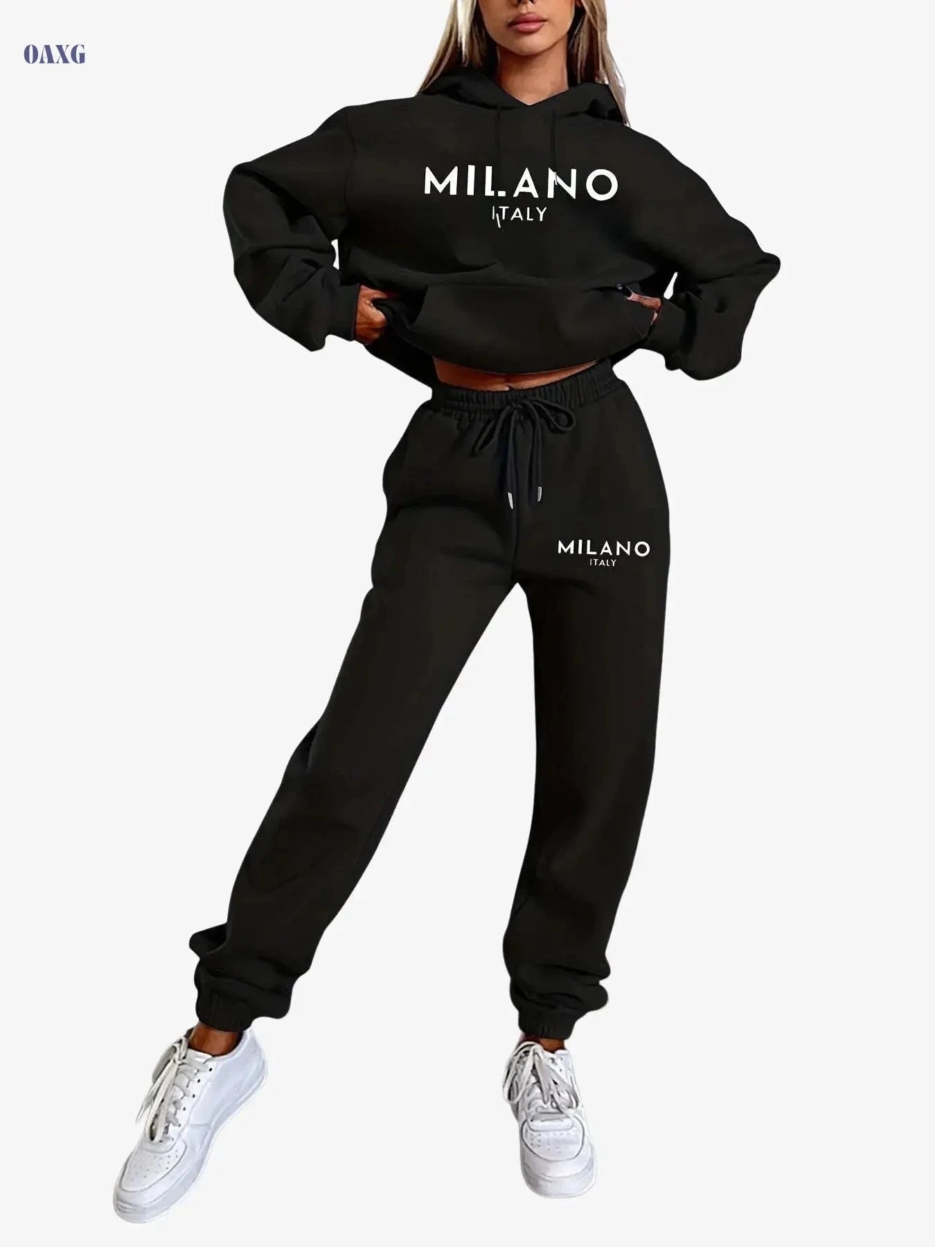 Trendy Women’s Hooded Sweatshirt Outfit - Long Sleeve & Drawstring   OAXG 