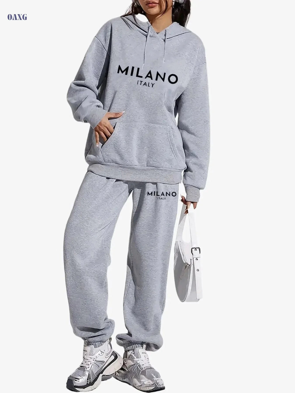 Trendy Women’s Hooded Sweatshirt Outfit - Long Sleeve & Drawstring   OAXG 