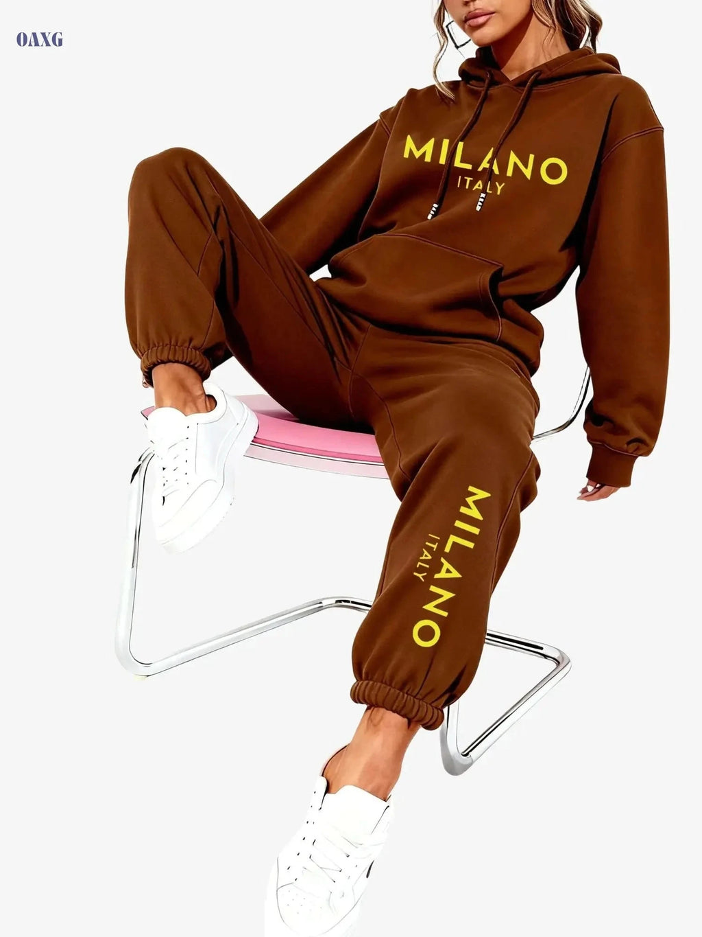 Trendy Women’s Hooded Sweatshirt Outfit - Long Sleeve & Drawstring   OAXG 
