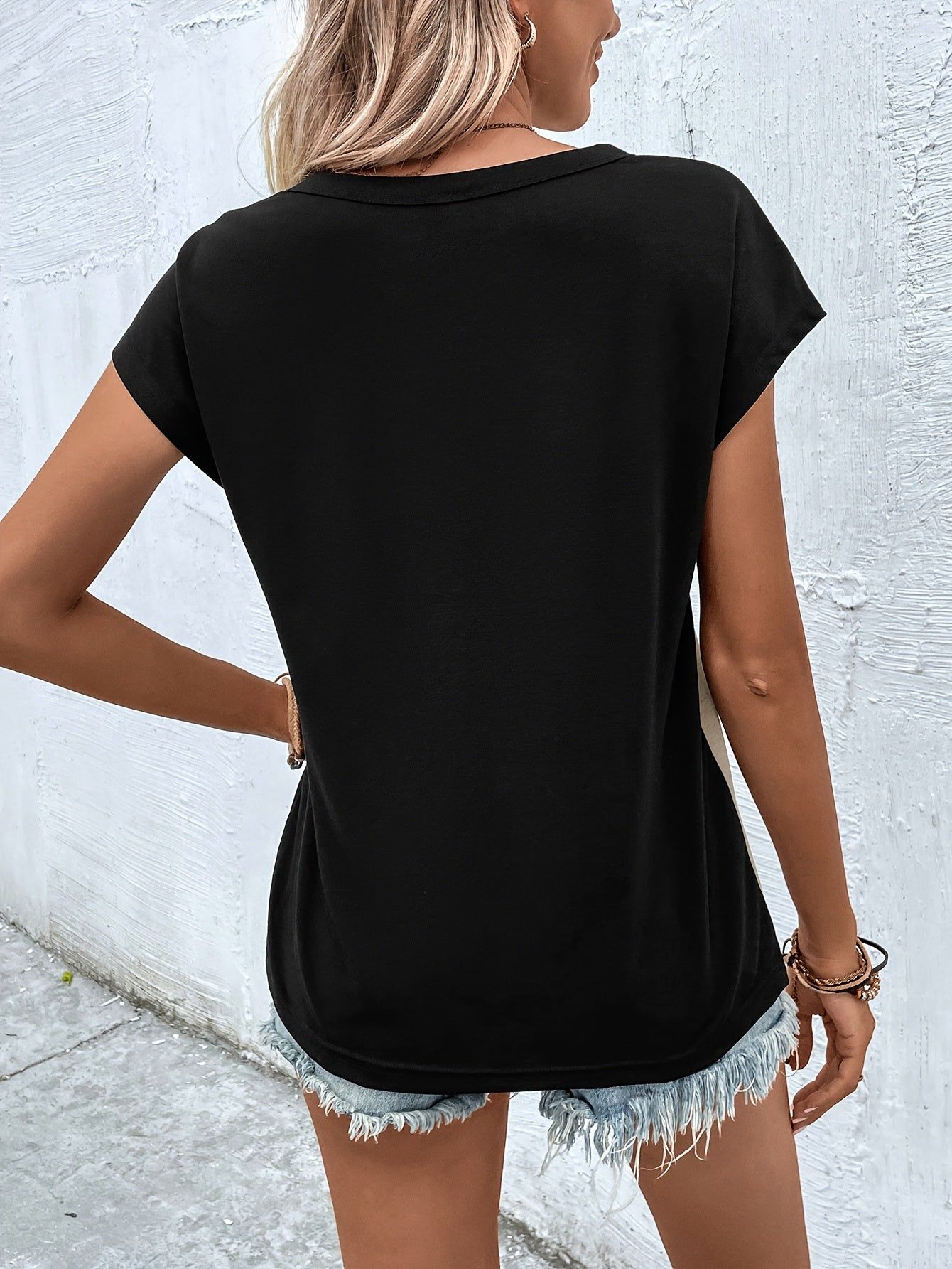 Two-tone Button Batwing Sleeve Graphic T-shirt   OAXG Black+khaki / S