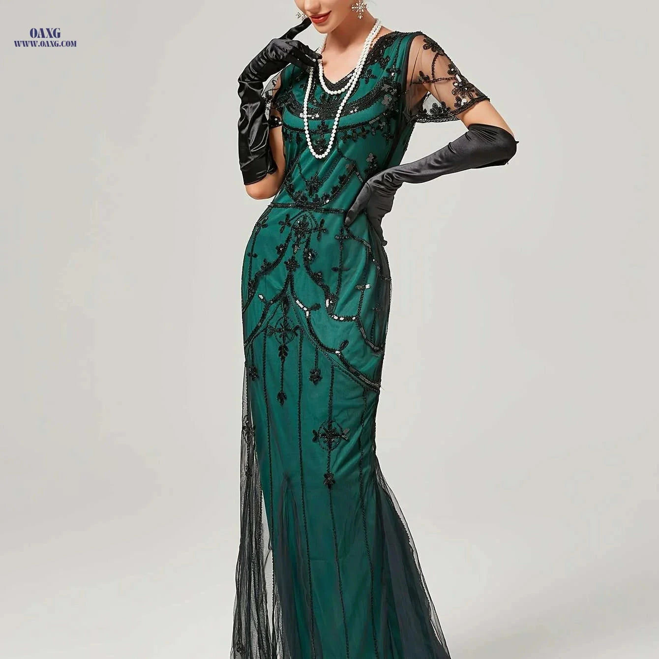 Vintage 1920s Gatsby Sequin Flapper Dress - Elegant Tassel Detail   OAXG Black Golden / S