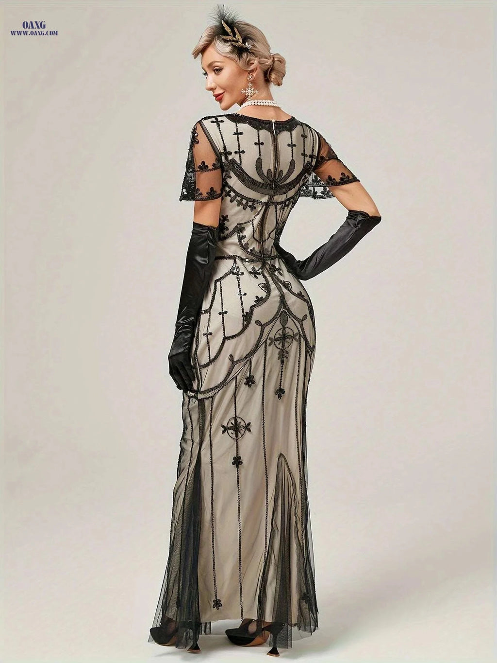Vintage 1920s Gatsby Sequin Flapper Dress - Elegant Tassel Detail   OAXG Black Golden / S