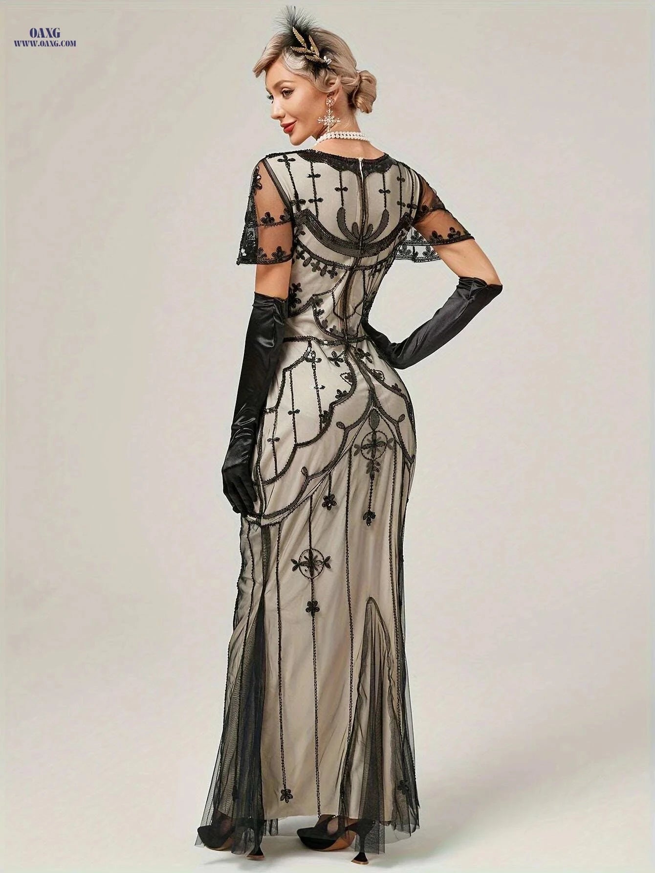 Vintage 1920s Gatsby Sequin Flapper Dress - Elegant Tassel Detail   OAXG Black Golden / S