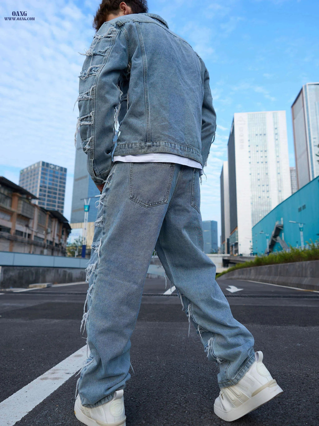 Vintage-Inspired Distressed Jeans - Slim Fit Stretch Denim Pants   OAXG Light Blue / XS