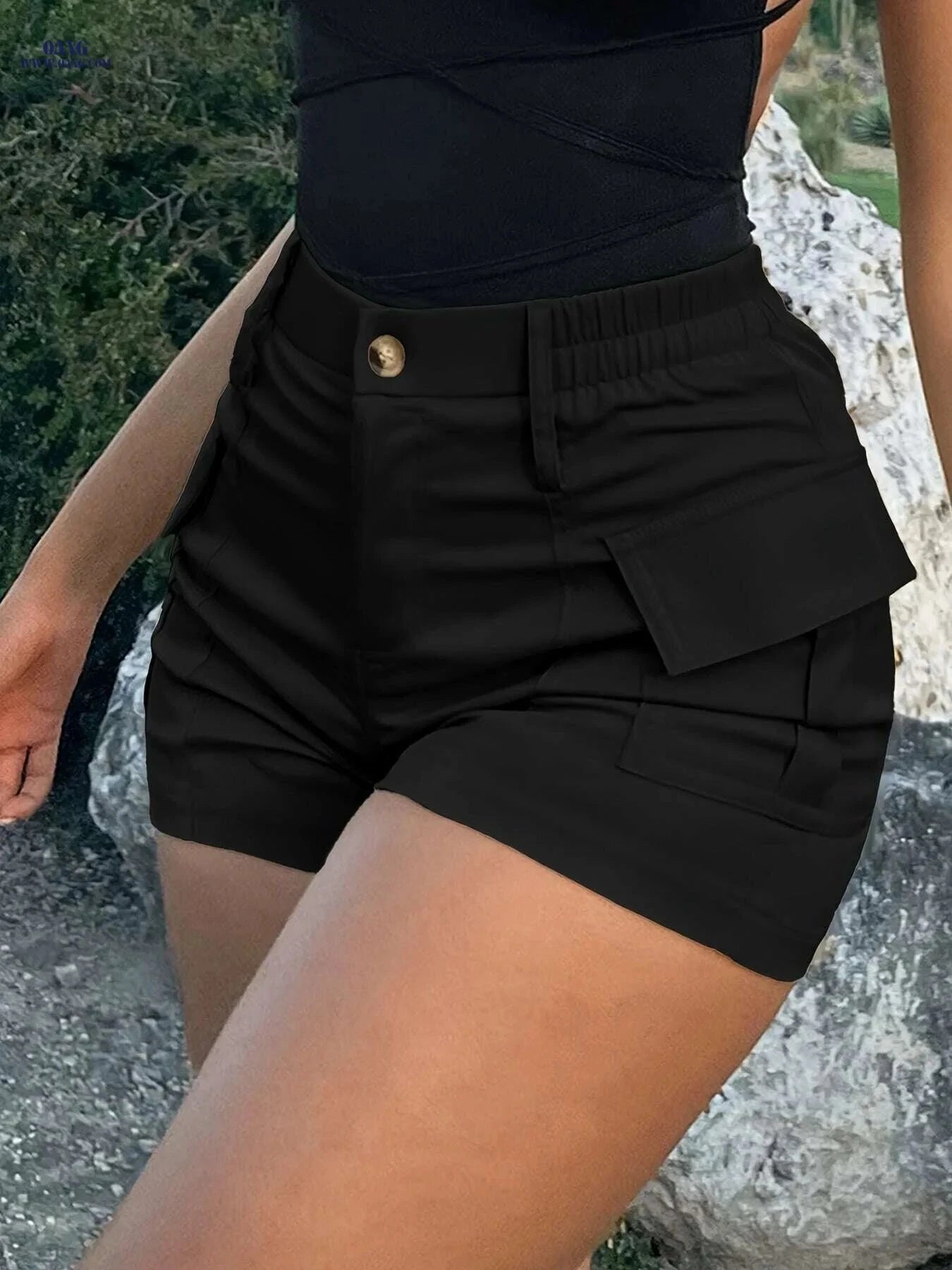Women's Black High-Waisted Cargo Shorts - Lightweight & Casual Style   OAXG 