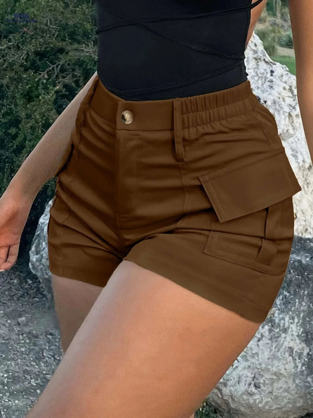 Women's Black High-Waisted Cargo Shorts - Lightweight & Casual Style   OAXG 
