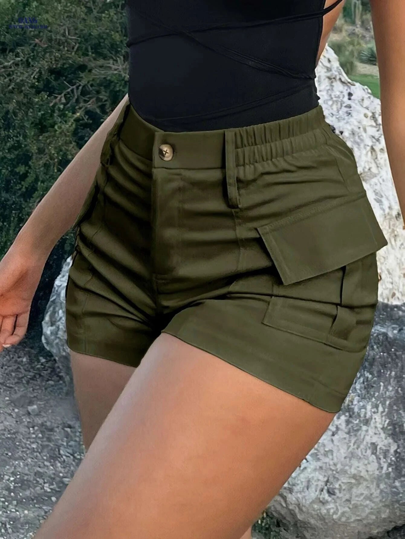 Women's Black High-Waisted Cargo Shorts - Lightweight & Casual Style   OAXG 