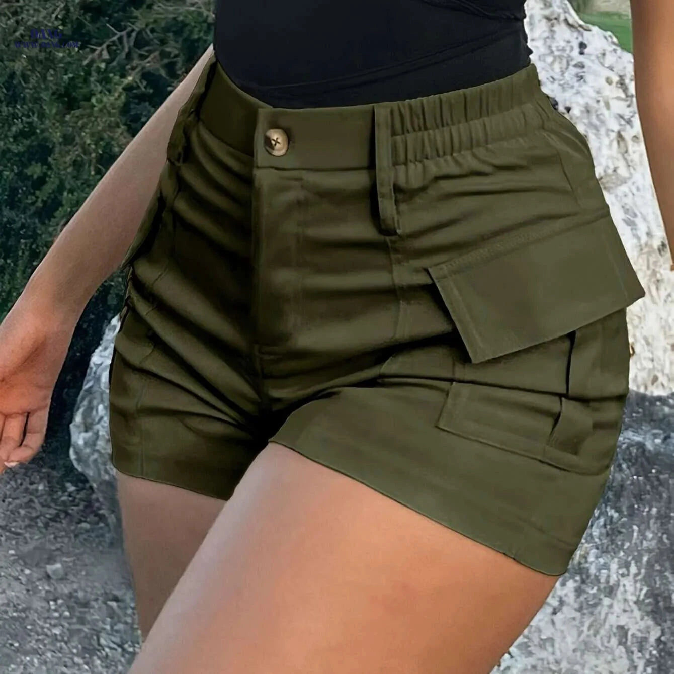 Women's Black High-Waisted Cargo Shorts - Lightweight & Casual Style   OAXG 