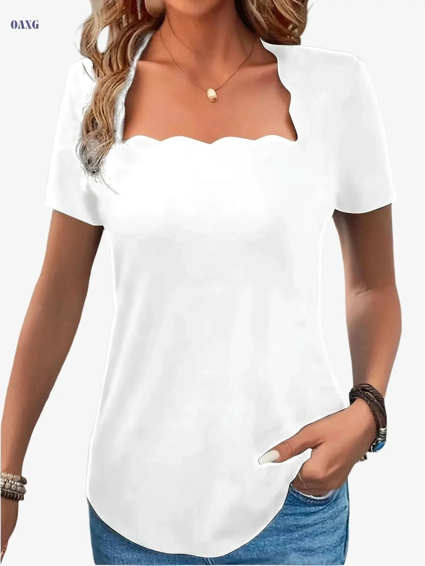 Women's Black Square Neck T-Shirt - Minimalist Short Sleeve Top   OAXG 