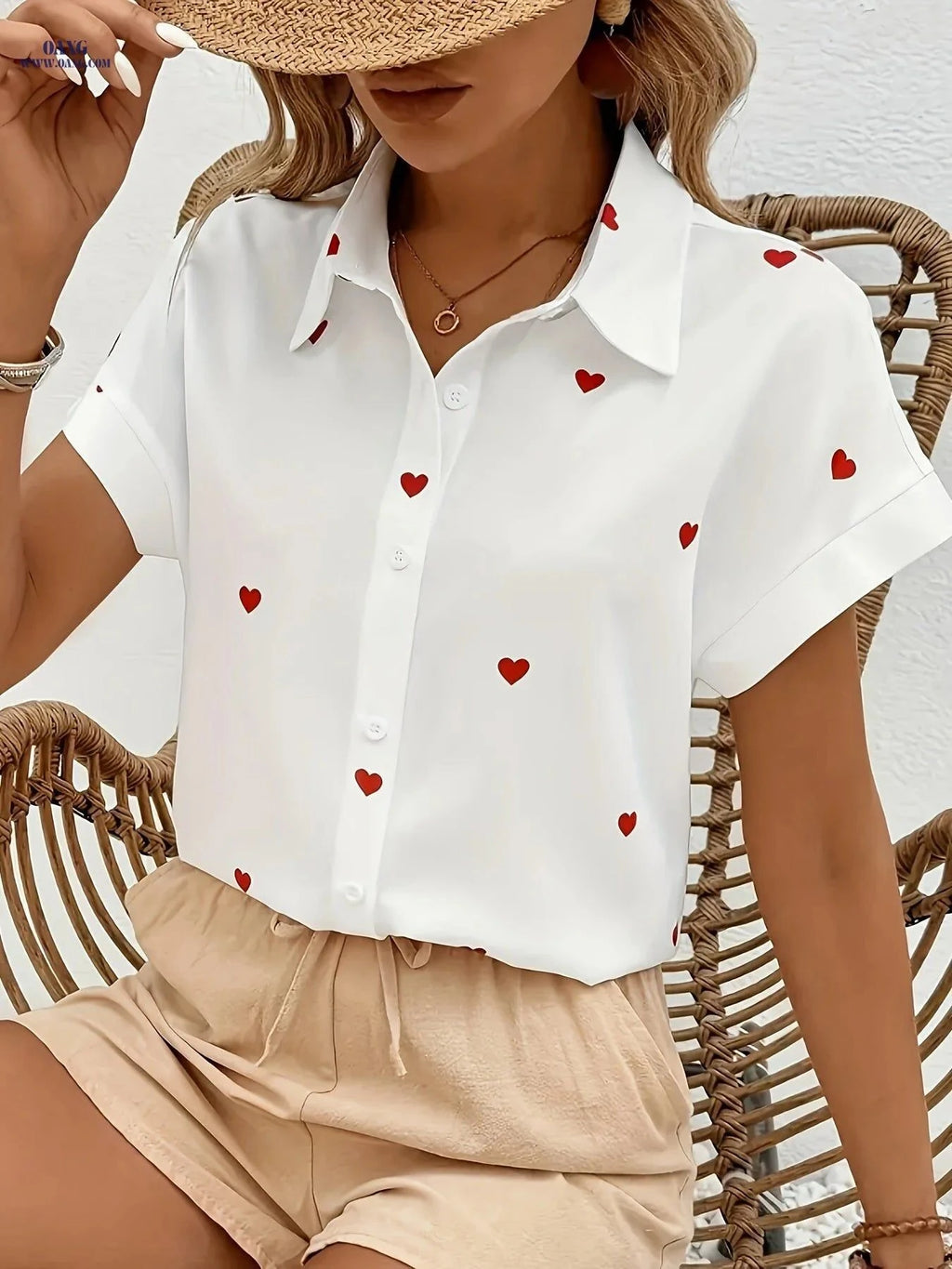 Women’s Casual Short-Sleeve Heart Print Shirt - Opaque Polyester Top   OAXG White / S
