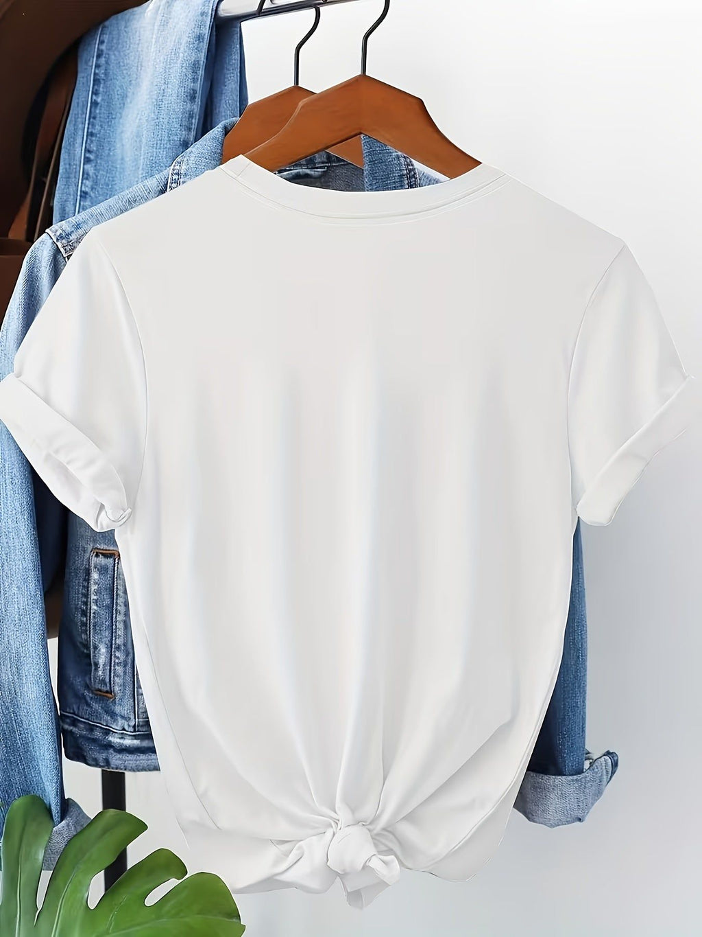 Women'S Casual Short Sleeve T-Shirt | Floral Print with Soft Blue Flowers | Boho Chic Style | Lightweight & Breathable | Trendy Streetwear Graphic Tee | Round Neck Top for Spring/Summer | Best Gifts for   OAXG White / S