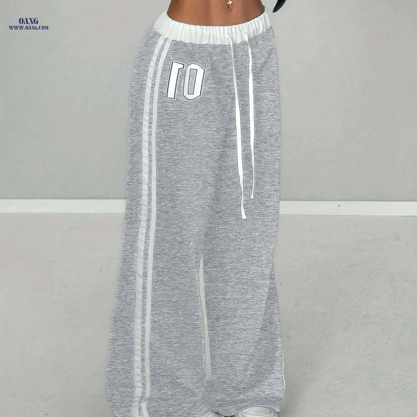 Women's Comfortable Black Joggers - High-Waisted, Loose Fit, Drawstring   OAXG 