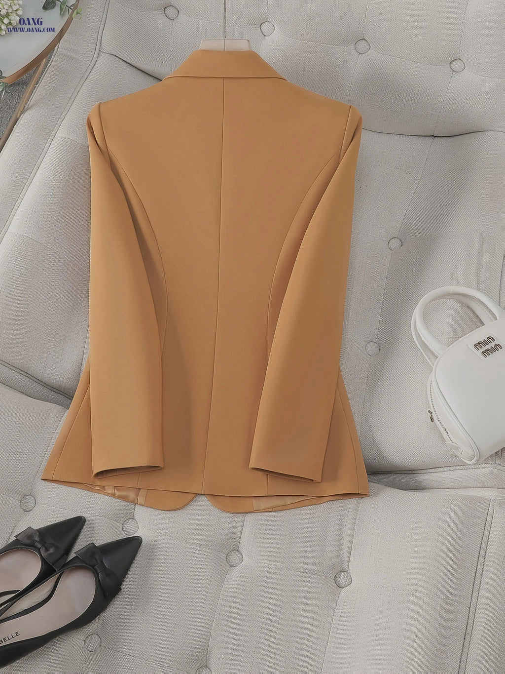 Women's Double-Pocket Blazer - Elegant Button-Front with Lapel   OAXG White / XS