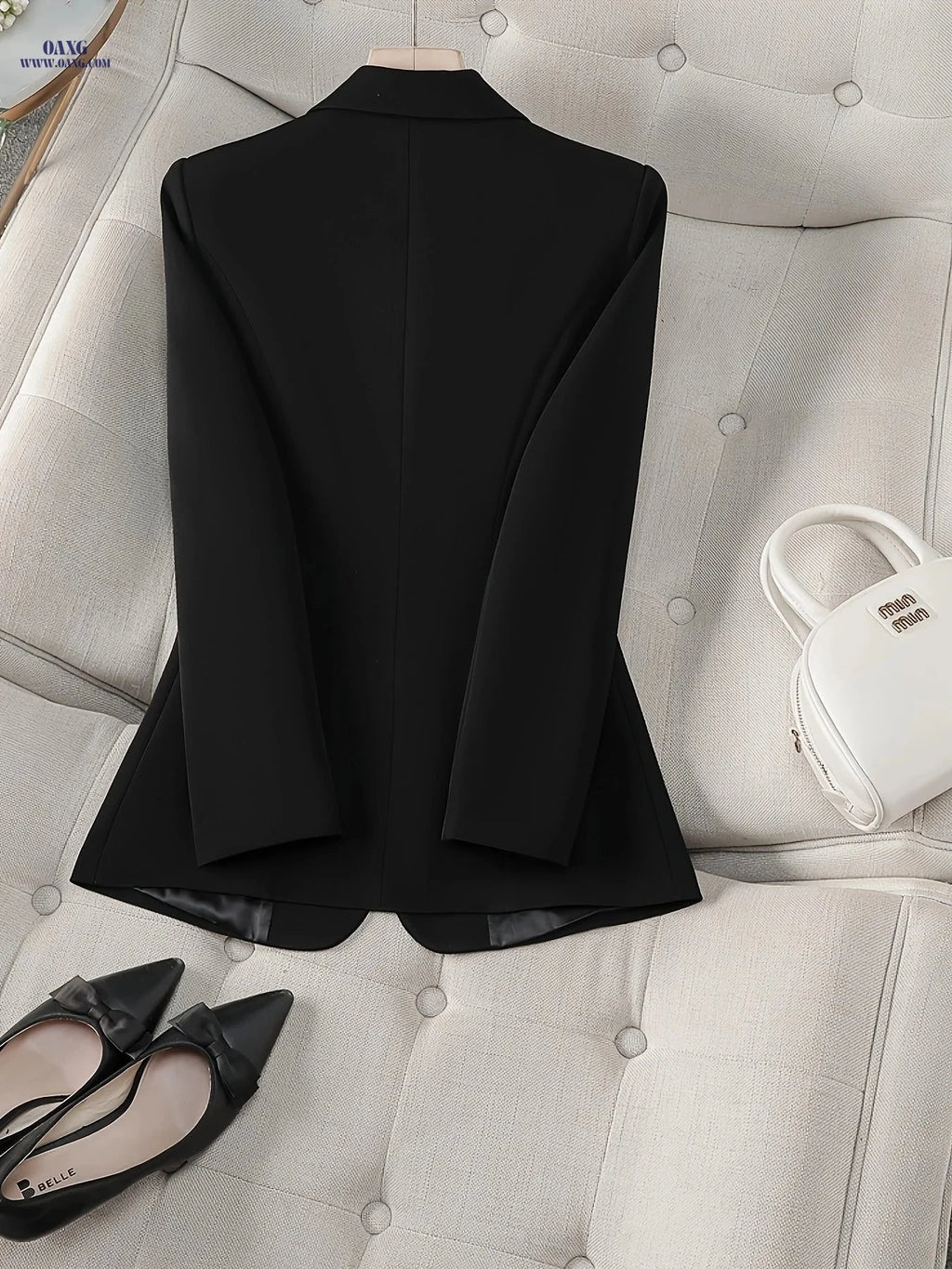Women's Double-Pocket Blazer - Elegant Button-Front with Lapel   OAXG White / XS