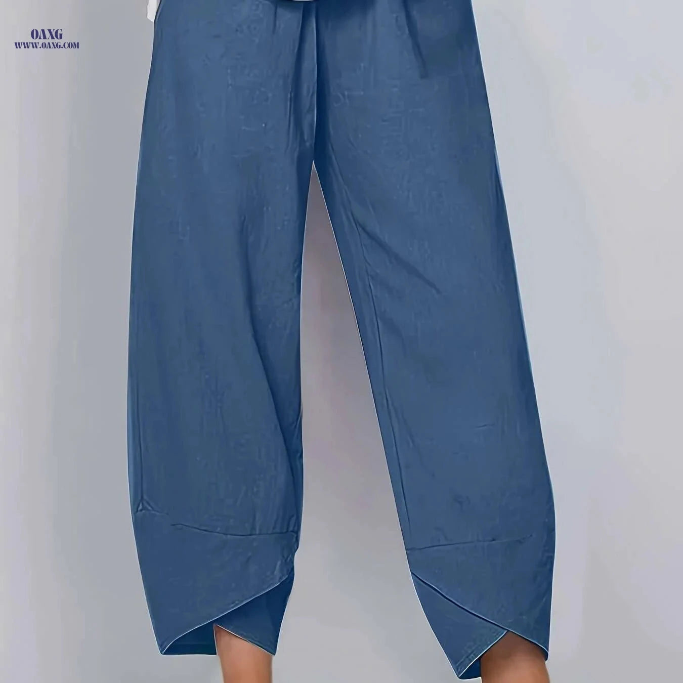 Women's Elegant Cropped Pants - Light Grey, Elastic Waist, Asymmetrical Pockets   OAXG 