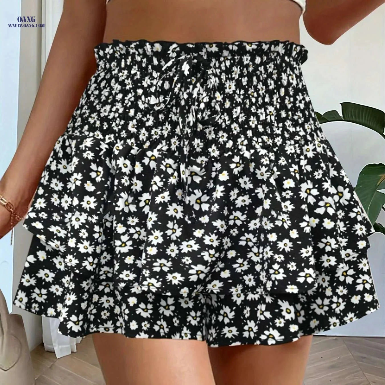 Women's Elegant Floral Ruffled Hem Shorts - Bow Tie, Lightweight Design   OAXG 