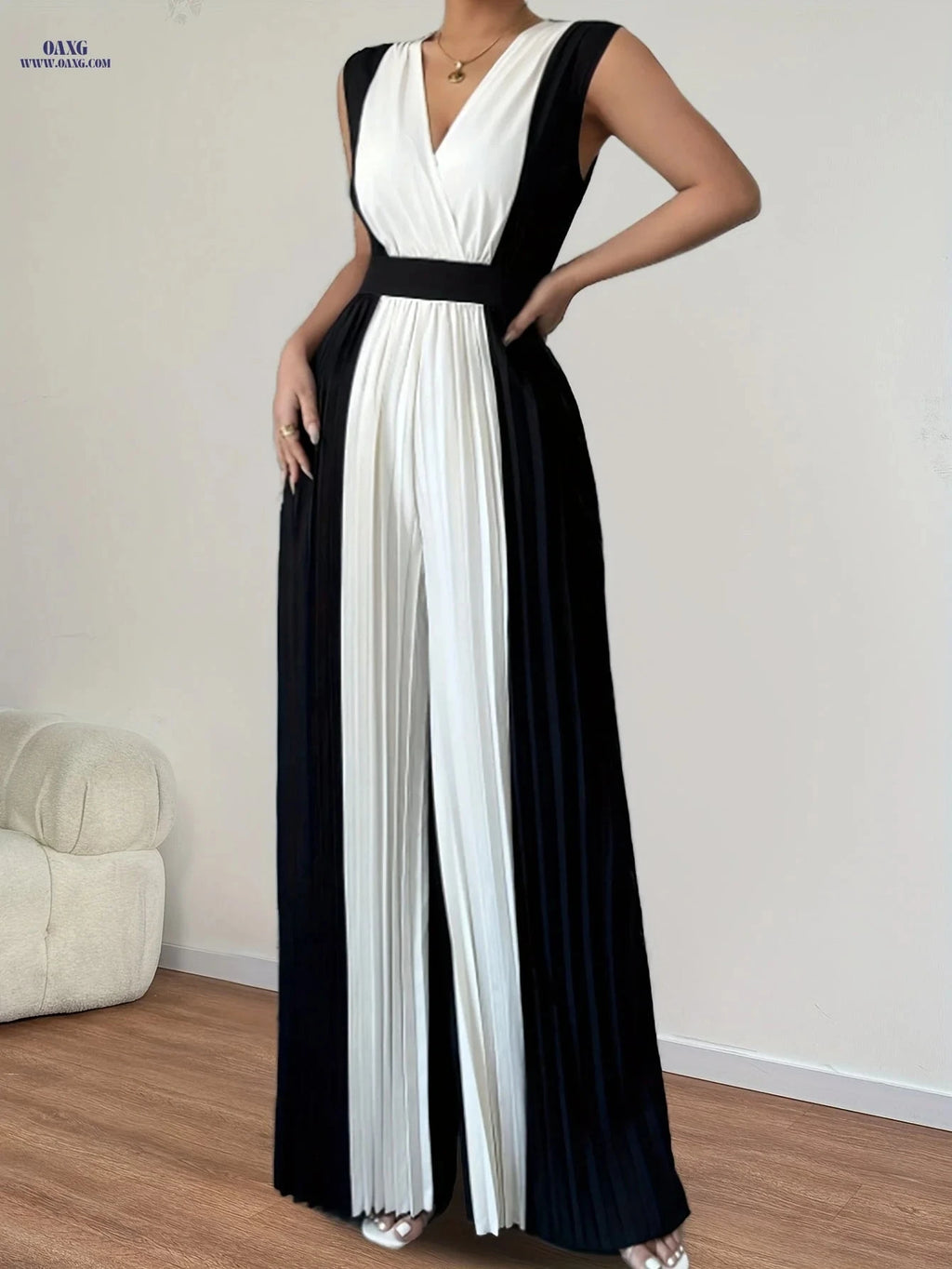 Women’s Elegant Jumpsuit - Stylish V-Neck Design for Summer Wear   OAXG Black And White Color / S