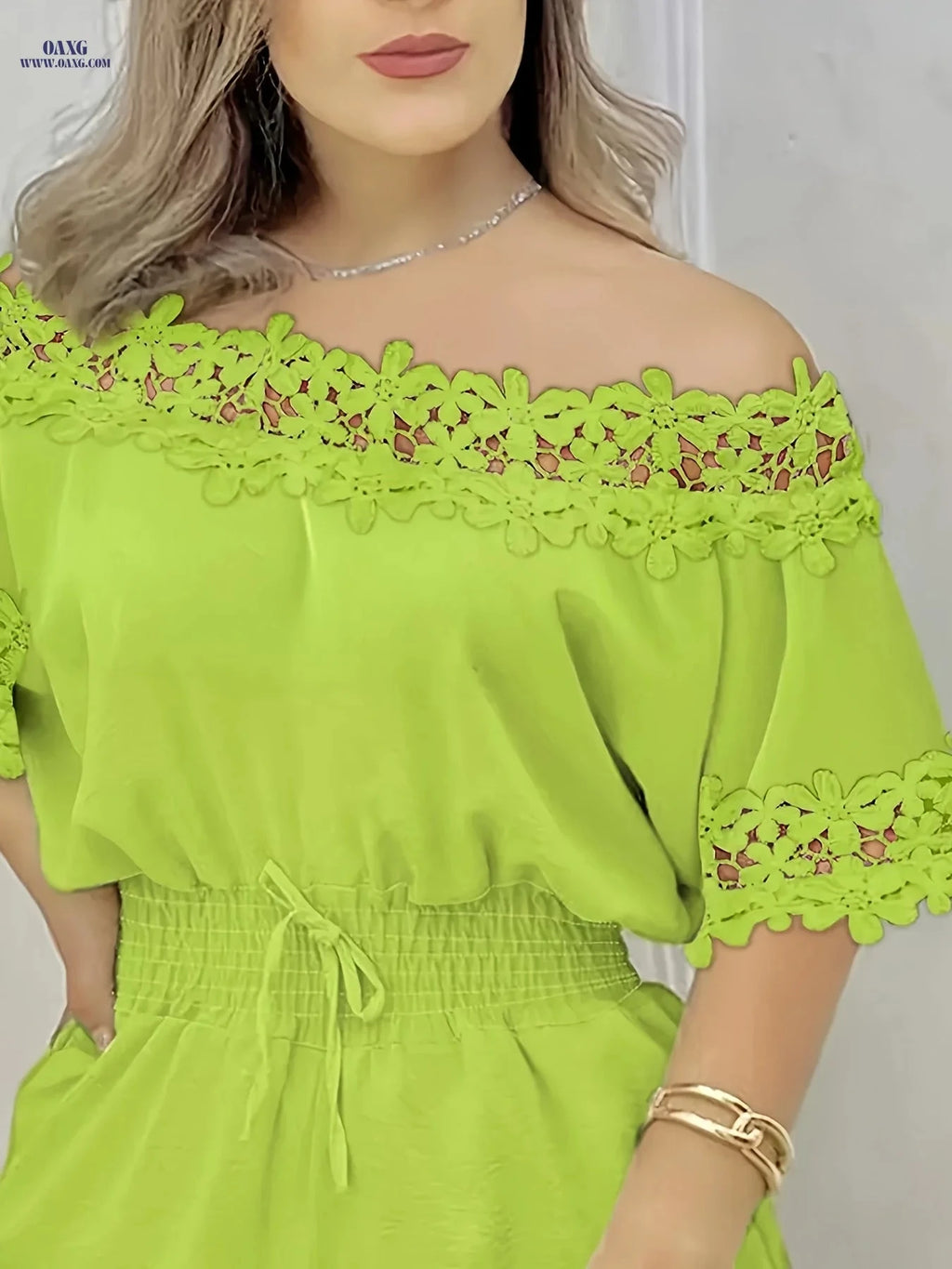 Women's Elegant Lace Patchwork Cropped Jumpsuit - Halter Neck Style   OAXG Grass Green / S