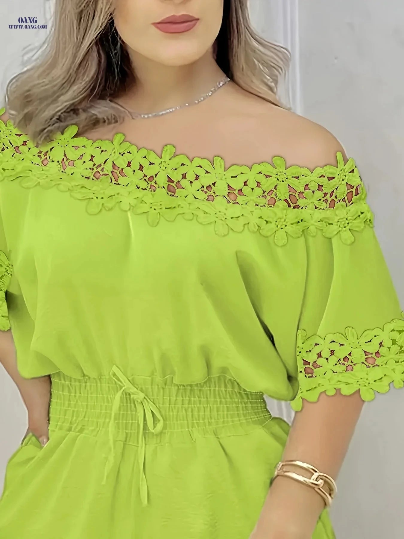 Women's Elegant Lace Patchwork Cropped Jumpsuit - Halter Neck Style   OAXG Grass Green / S