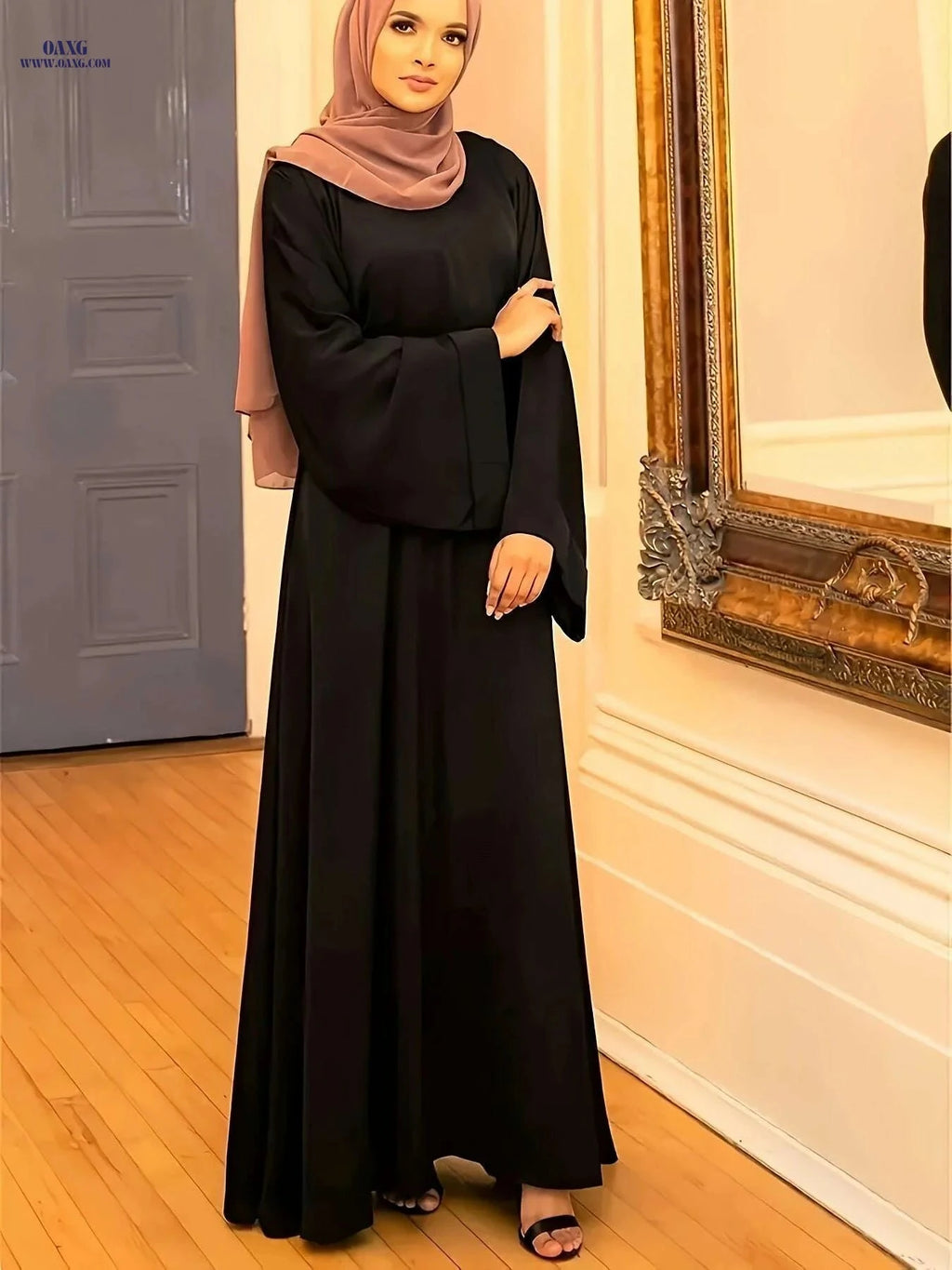 Women's Elegant Long Sleeve Abaya - Modest Solid Color Dress   OAXG 